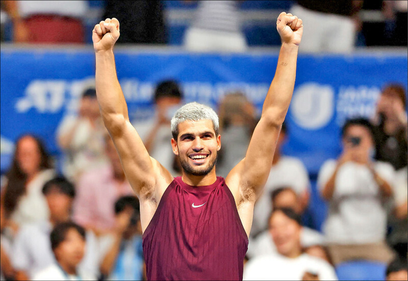 阿尔卡拉斯, 拉斯自认近 阿尔卡拉斯, 拉斯自认近